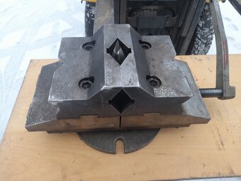 Strojní svěrák - 2