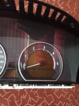 BMW e65 730d budíky - 2