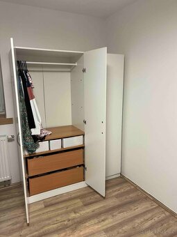 Šatní skříň - 2