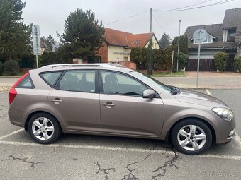KIA Ceed 1.6  (r. 2010) - 2