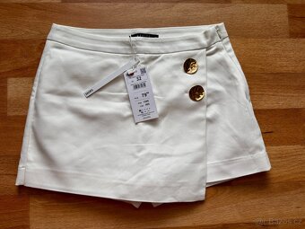 Nová sukně se všitými šortkami Mohito vel. 32/34 - 2