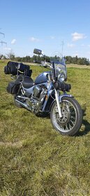 Suzuki Intruder vs 800 - 2
