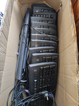 Logitech deluxe 250 ve velice peknem stavu - 2