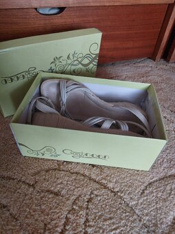 Dámské boty velikost 38 - 2