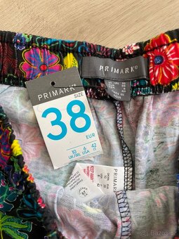 Dámské šortky, zn. Primark, vel. 38 - 2