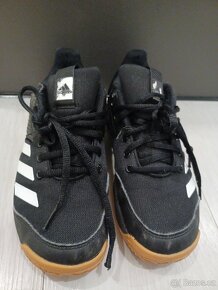 Dětská sálová obuv Adidas vel.34 - 2