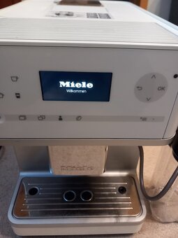 Automatický kávovar Miele CM6350 - 2