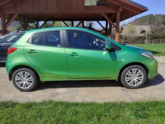 Mazda 2 1.3i 86 k, 1.majitel, TOP stav + NOVÉ PNEU 2x v ceně - 2