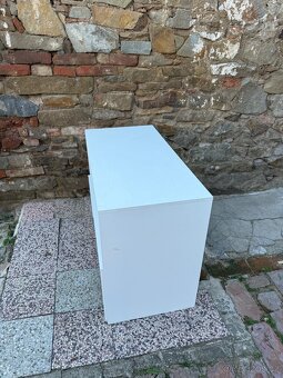 Jídelní stůl s lavicemi - 2