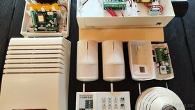 Alarm s ústřednou JABLOTRON JA-63K + tel. komunikátor - 2