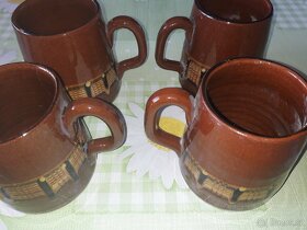 BULHARSKÁ KERAMIKA 70 KUSŮ - 2
