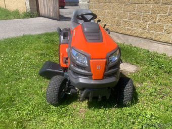 Zahradní traktor Husqvarna YTH 184 T - 2