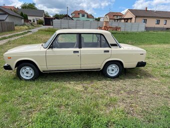 Lada VAZ 2107 - 2