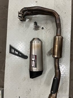 Laděný výfuk SC project (Aprilia Tuono 660 a RS 660) - 2