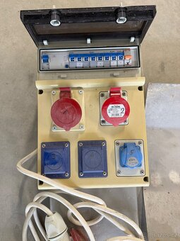 Stavební rozváděč 230/400 V s odjištěním - 2
