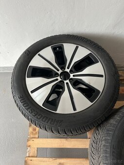 Zimní pneu Bridgestone 235/55 R19 105H s ALU disky, MB EQC - 2