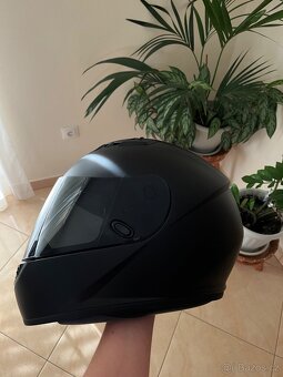 Helma HJC pro ženy, velikost M. - 2