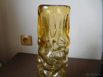 VÁZA - PAVEL HLAVA - MOZEK - HUTNÍ SKLO - 2