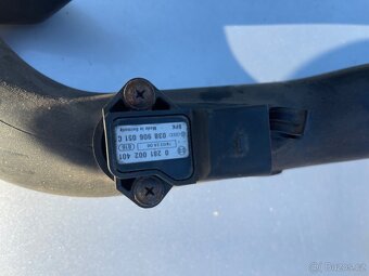 Váha vzduchu + snímač tlaku turba 1.9 tdi 96kW - 2