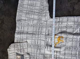 Triko s límečkem - 2