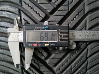 Zimní/Celoroční pneumatiky Hankook 225/40 R18 - 2