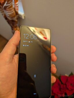 prodám Google Pixel 7 v barvě Lemongrass, 128 GB. - 2