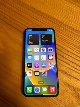 IPhone X 256 GB + příslušenství zdarma - 2