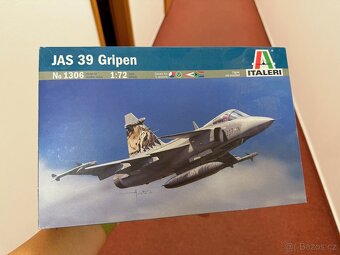 Prodám plastikový model JAS 39 Gripen - 2