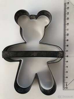 stare vykrajovatko medvidek 13.5 cm - 2