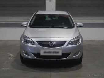 Opel Astra 1.4T , 103 kW benzín, 2011 - 2