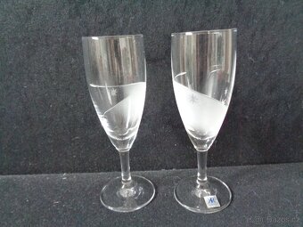 2 skleničky na nožce - 2