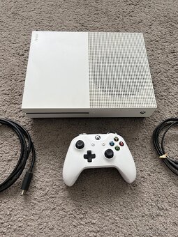 Microsoft Xbox One S - 2