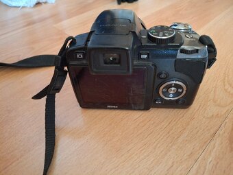 Nikon Coolpix P80 - 2