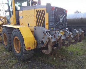 15.5t grader Volvo 930 + nivelace 2D - 2