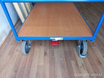 Manipulační vozík s brzdou - 2