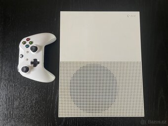 Prodám Xbox One S 500 GB + ovladač - 2