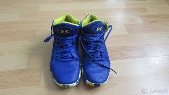 Chlapecké basketbalové boty Under Armour vel.40 - 2