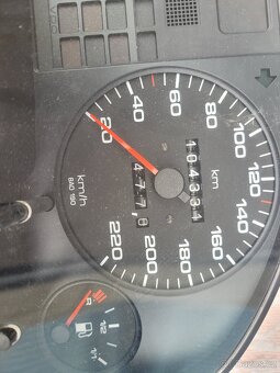 Audi 80 2,0 66kW budiky - 2