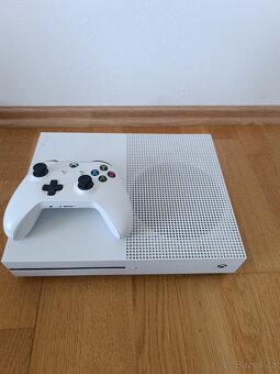 Xbox one S plus 1 bílý ovladač - 2