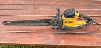 DeWALT Alligator pila 430 mm, na cihly - 2