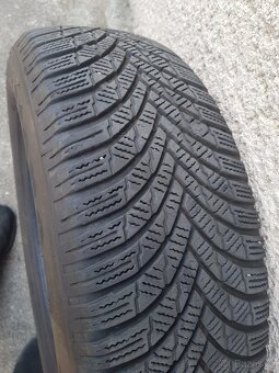Firestone winterhawk 195/65 r15 - 2