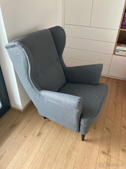 Křeslo ušák Ikea Strandmon tmavě šedá - 2