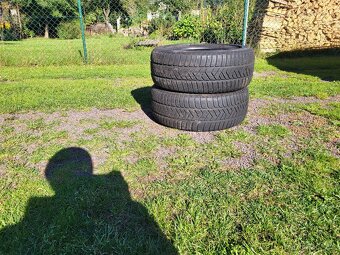 Prodám 2x pneumatiky Pirelli 225/50 R17 94H zimní 6,5mm - 2