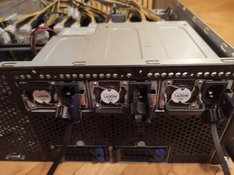 Mining rig Gigabyte s 6x AMD RX 570, 3x zdroj 1600W - 2