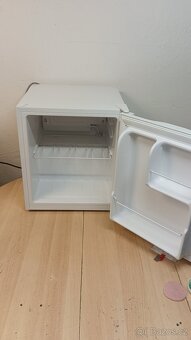 Lednice Philco v top stavu , malo používaná - 2