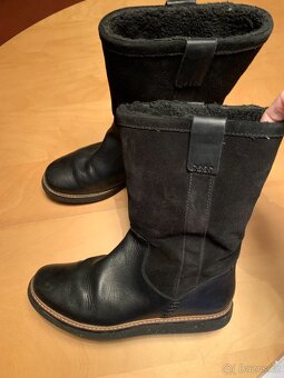 kotníkové kožešinové kozačky zn. Clarks - vel. 38 - 2