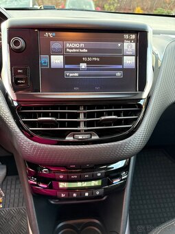 Peugeot 2008, 86000 km, rok výr. 2016 - 2
