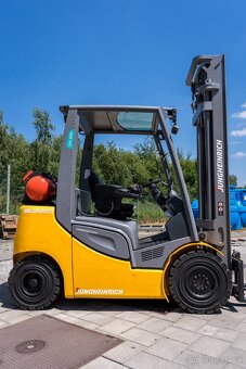 Vysokozdvižný vozík Jungheinrich TFG 425s (VV0179) - 2