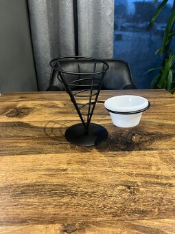 Stojan na hranolky s miskou na dip - 2