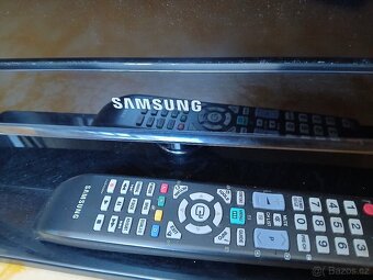 32" TV samsung LE32D550 - 2